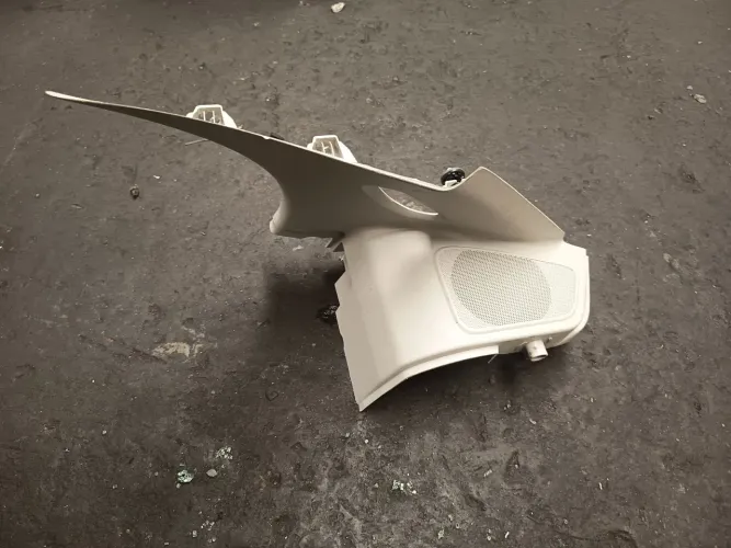 Suporte do bagagito lado direito Gol G8 2020 a 2023 seminovo original
