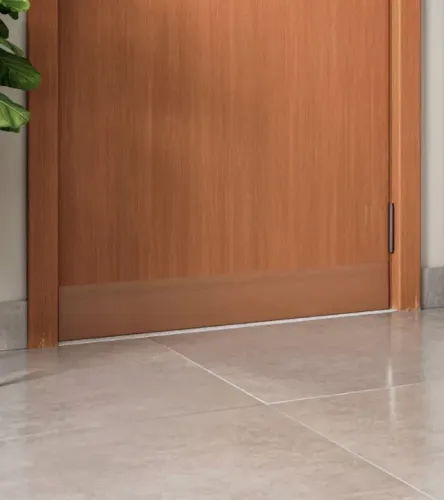 Protetor saia de porta