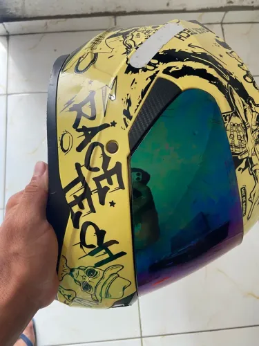 Capacete