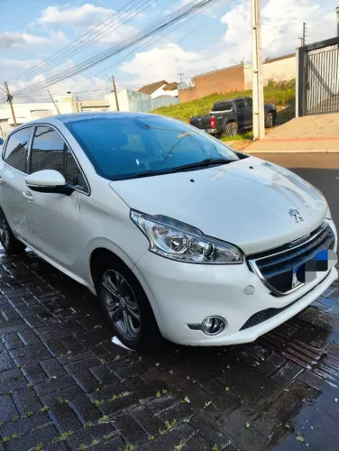 Peugeot 208 Griffe 1.6 Flex 16V 5P Aut. 2014