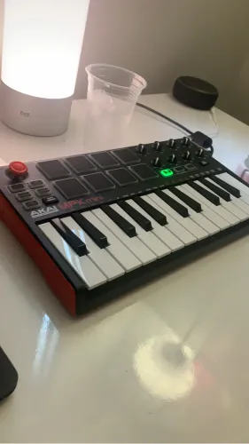Akai MPK mini