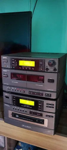 Aparelho de som vintage Sanyo