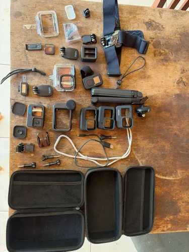 GoPro Hero 10 com vários acessórios