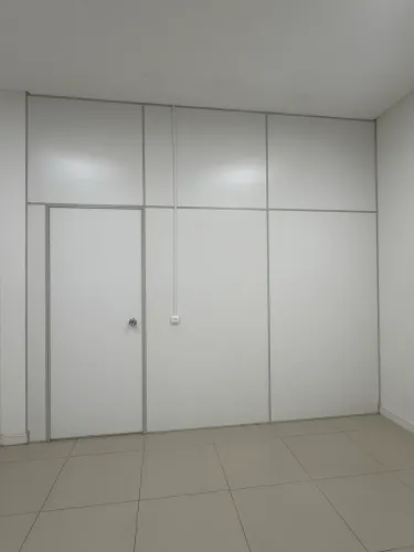 Divisória com porta