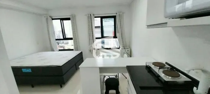 Studio à Venda com 24M², Mobiliado, Vista Livre e Sol da Manhã Próximo Ao Metrô São Joaqu