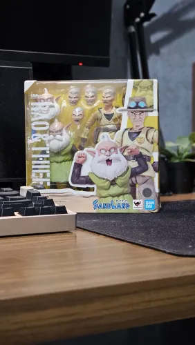 Action figure Sand land s.h figuarts figura de ação