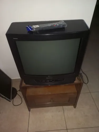 TV Sony Trinitron de Tubo + controle