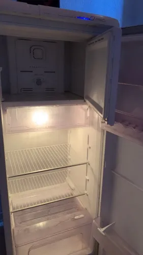 Geladeira Electrolux gelo seco