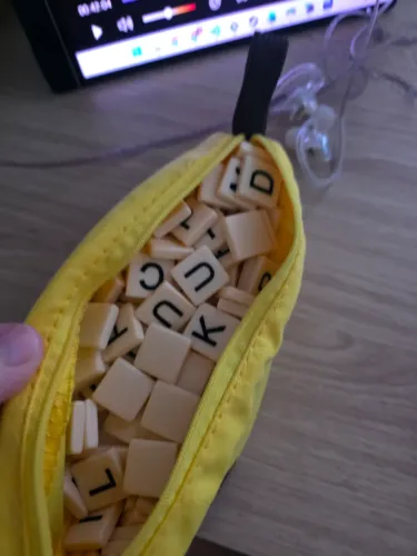 vendo bananagrams seminovo em perfeito estado, completo