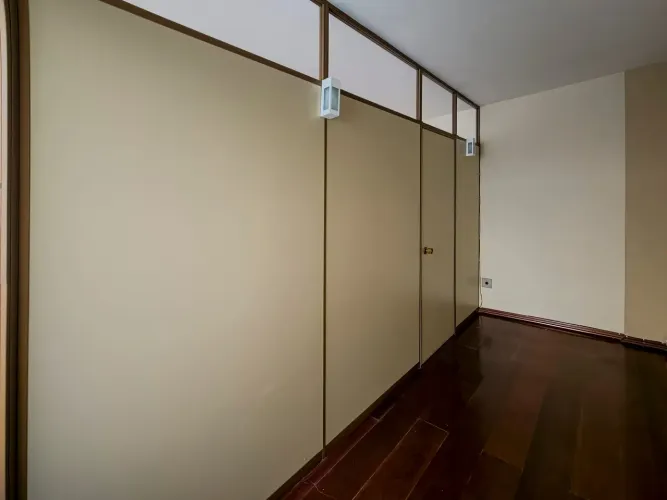 Locação de Sala Comercial no Centro de Pelotas, 48m², 2 salas, 1 banheiro, com alarme e el