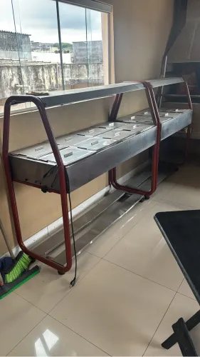 Buffet quente e frio 