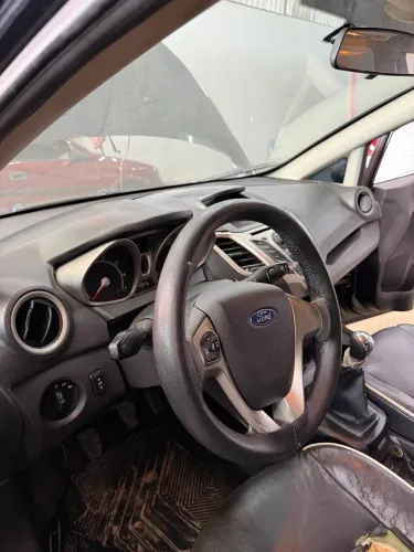 Ford Fiesta Sedan SE 1.6 16V Flex 4P 2013