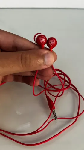 Fone de Ouvido com Fio Arsenal FC Vermelho P2 - Licenciado Oficial