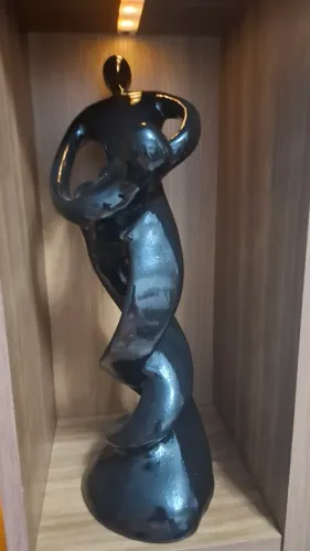 Estatueta cerâmica casal