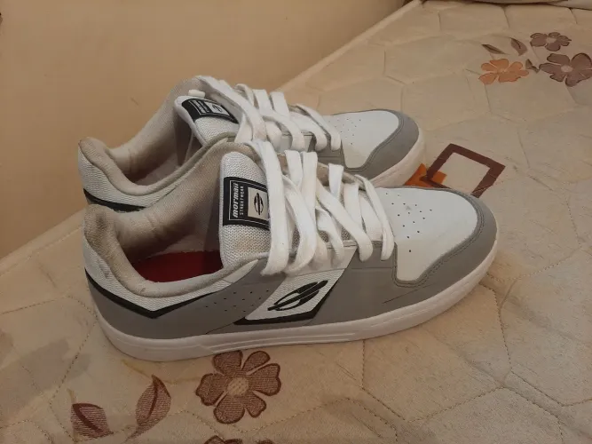 Tenis, oportunidade , pra sair rapido