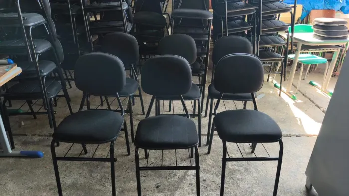 Cadeiras palito reformadas
