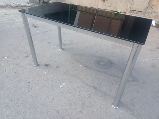 Mesa de Vidro no estado de Nova