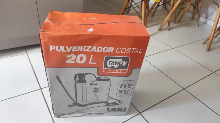 Pulverizador Costal de 20 Litros da marca Rino Agro.