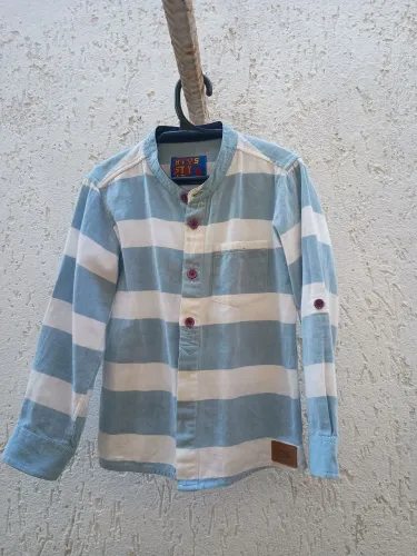 Camisa Social azul e branca menino Tamanho 4 - Seminova