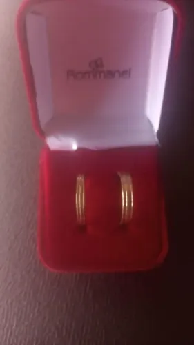 Par de alianças Romanel feminina tamanho 14 masculina tamanho 223 valor R$ 600