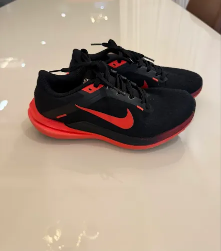 Tenis Nike tamanho 34