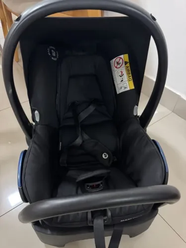 Bebê conforto MAXICOUSI