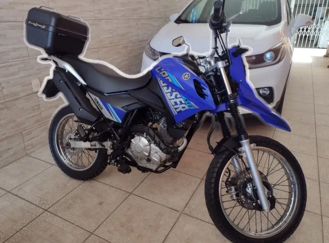 Moto impecável.