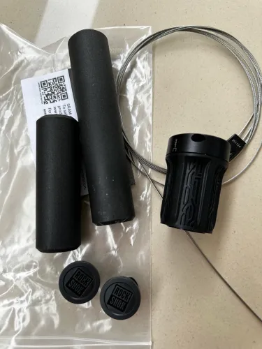 Trava Rockshox Twistloc Ultimate Dupla
