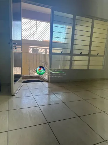Casa para Venda em Sorocaba, Vila Santana, 3 dormitórios, 2 suítes, 3 banheiros, 2 vagas