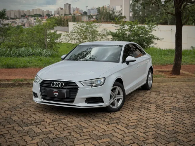 Audi A3 Sedan 1.4 TFSI Flex Tiptronic 4P 2018