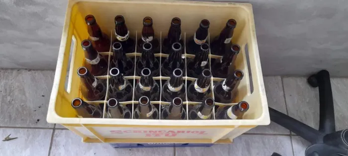 50 engradados de 24 unidades com garrafa de cerveja 600ml usadas