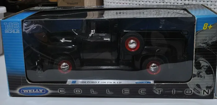 PICAPE FORD F-100 (1956) - 1:18