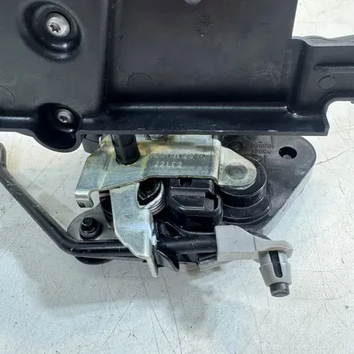 Fechadura Porta Traseira Esquerda Renault Kwid 2018 A 2023