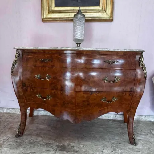 Cômoda Bombê Antiga Estilo Luis XV Com Tampo De Mármore e Bronze