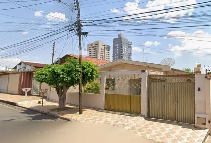 Casa Lote 420m² 14x30 no Jundiaí (Ao lado do Sesc) Casa Frente 130m², Fundo 70m² c/Garagem