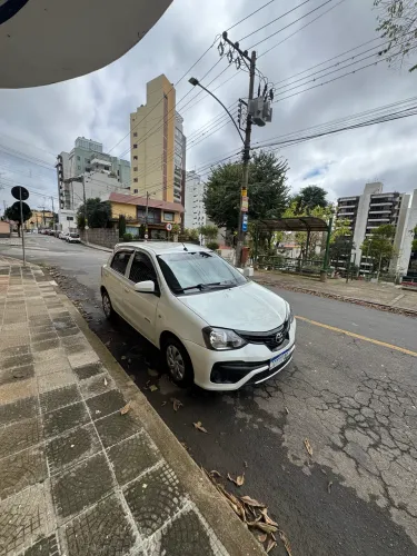 Toyota Etios X 1.3 Flex 16V 5P Aut. 2020