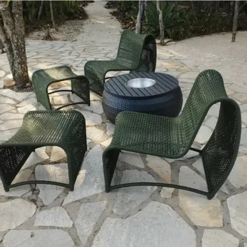 CONUNTO 2 POLTRONAS DE CORDA NÁUTICA + 2 PUFES + MESA DE CENTRO CHAMPANHEIRA 