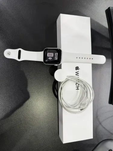 Apple Watch SE 2 44mm