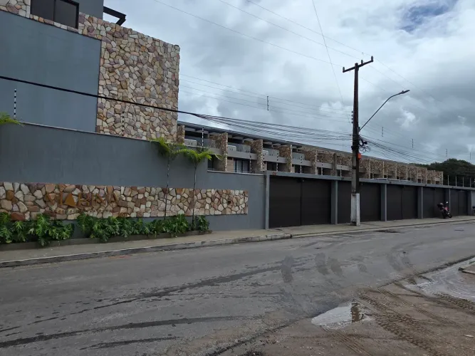 Vendo casa em condomínio na barra nova em frente ao pier zero oito