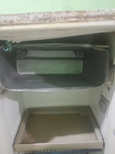 Geladeira seminova, 350 pra sair logo