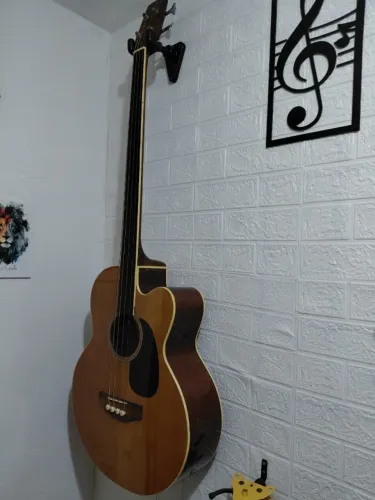 Contrabaixo acústico 4 cordas