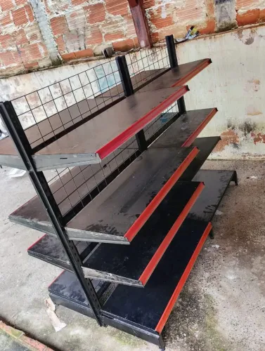 Gôndola de centro 1,42M - preta. Para seu supermercados açougues padarias farmácias