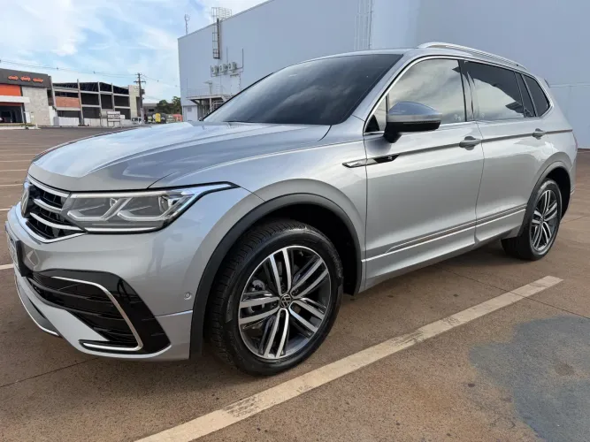 Volkswagen Tiguan Allspac R-line 300 TSI 2.0 2024