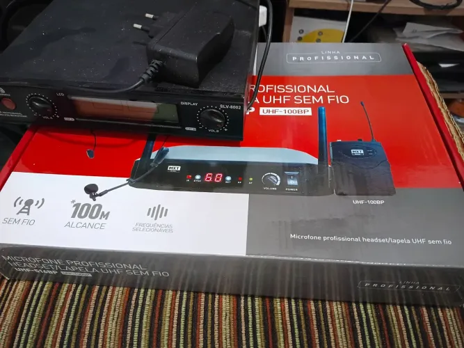 VENDO MICROFONES SEM FIO E BASE