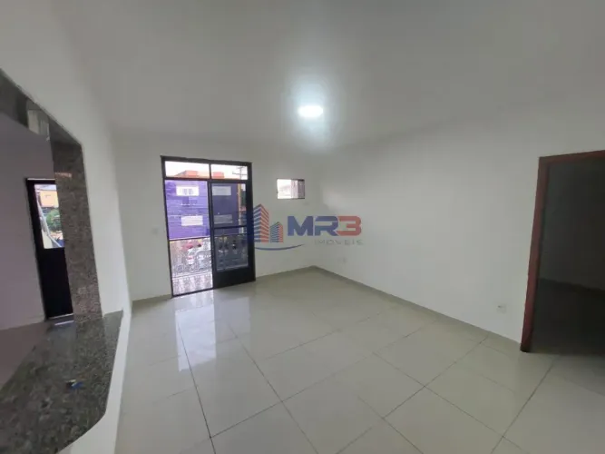 Casa para locação com 3 quartos em Rocha Miranda