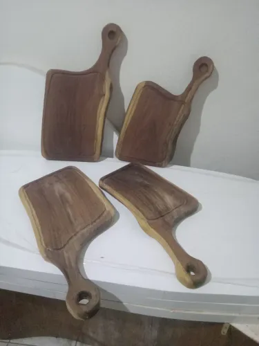 Tábua de carne em sucupira
