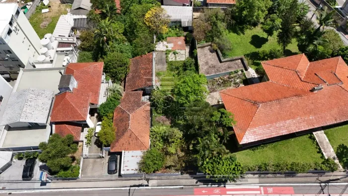 Terreno plano com 444m² na João Meirelles