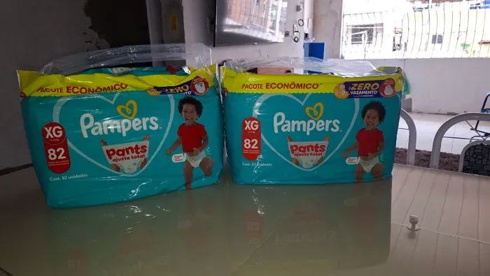 FRALDAS Pampers Pants Roupinha G 90 e XG 82 unidades buscar na Terra firme (act cartao)