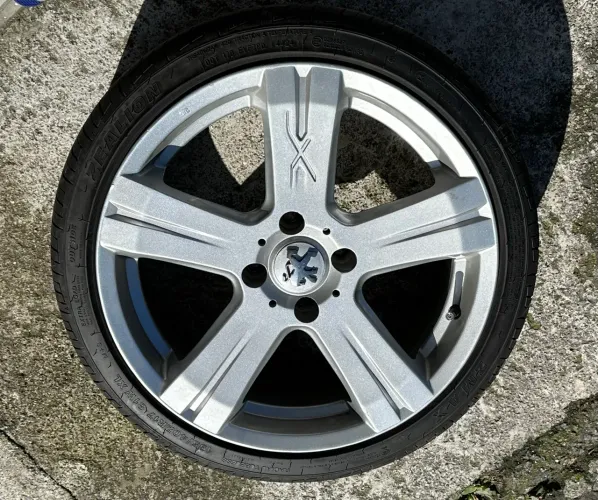 Rodas 17 furacão 4x108 + pneus 195/40