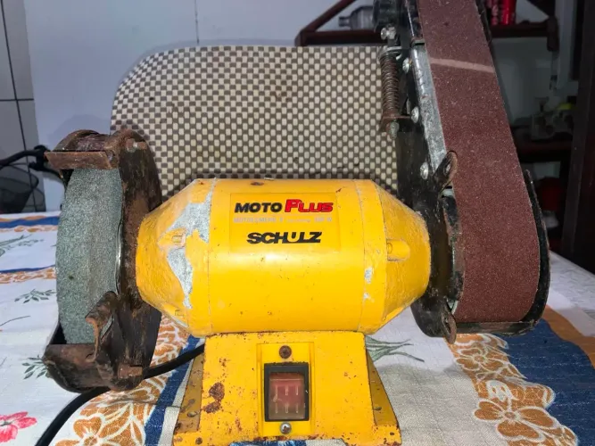 Vendo esmeril em perfeito espaço!